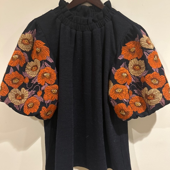 THML Tops - THML Puffer Sleeve Top